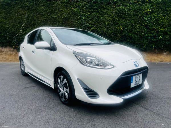 Toyota Aqua Hatchback, Petrol Hybrid, 2021, White