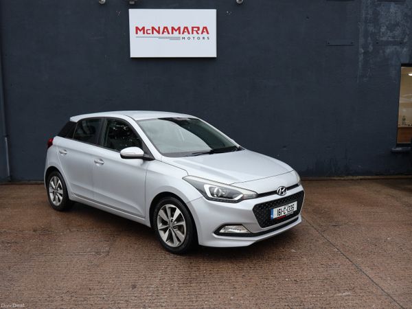 Hyundai i20 Hatchback, Petrol, 2016, Silver