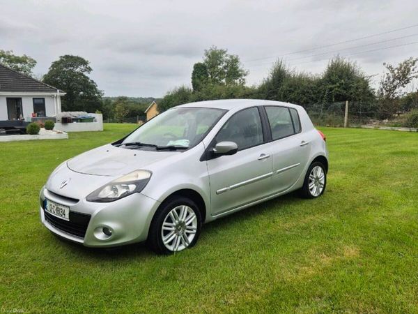 Kia Sedona MPV, Diesel, 2012, Black