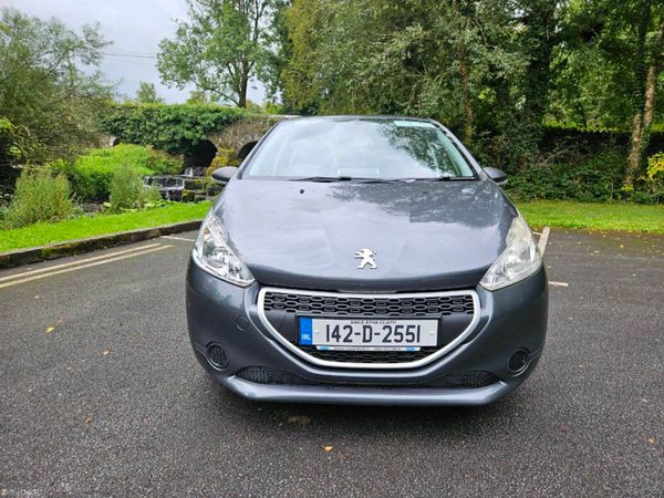 Peugeot 208 Hatchback, Diesel, 2014, Grey