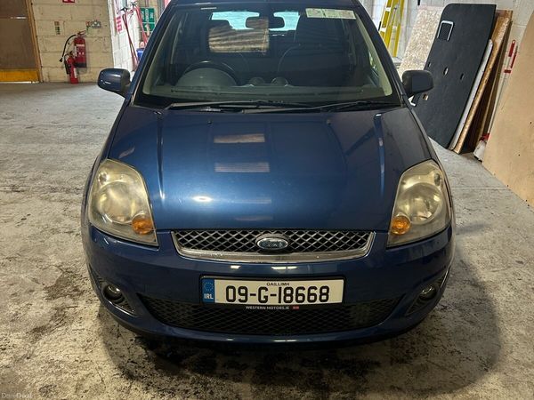 Ford Fiesta Hatchback, Diesel, 2009, Blue