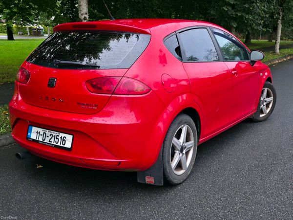 SEAT Leon Hatchback, Diesel, 2011, Red