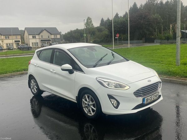 Ford Fiesta Hatchback, Petrol, 2018, White