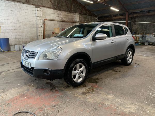 Nissan Qashqai Hatchback, Petrol, 2010, Silver