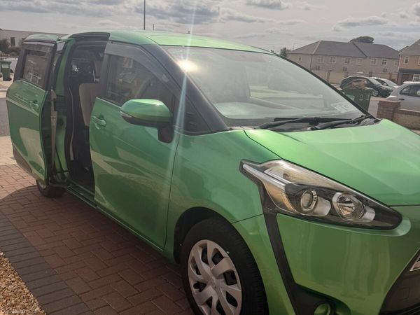 Toyota Sienta MPV, Petrol, 2016, Green