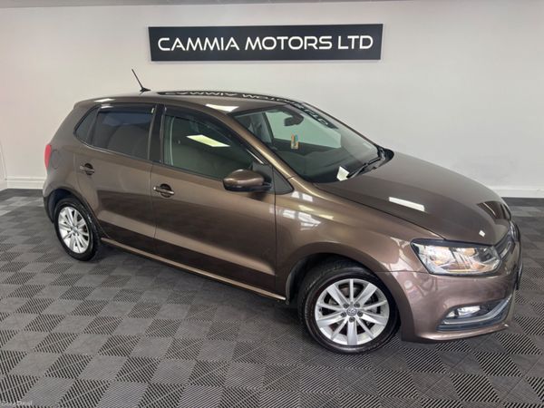Volkswagen Polo Hatchback, Petrol, 2014, Brown
