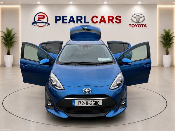Toyota Aqua Hatchback, Petrol Hybrid, 2017, Blue