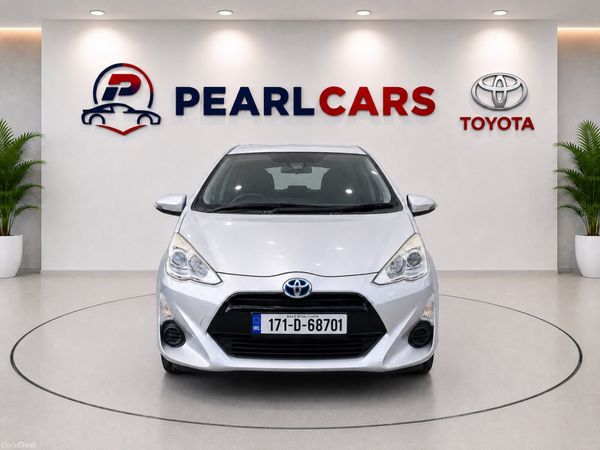 Toyota Aqua Hatchback, Petrol Hybrid, 2017, Silver