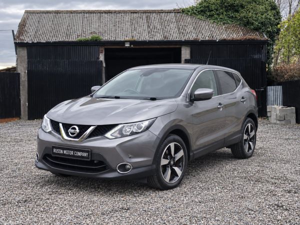 Nissan Qashqai Hatchback, Diesel, 2016, Grey