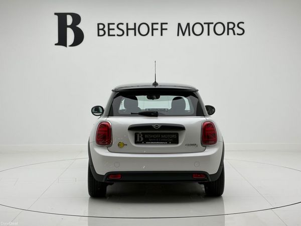 Mini Cooper Hatchback, Electric, 2023, White