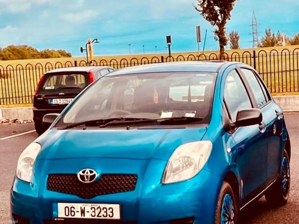 Toyota Yaris Hatchback, Petrol, 2006, Blue