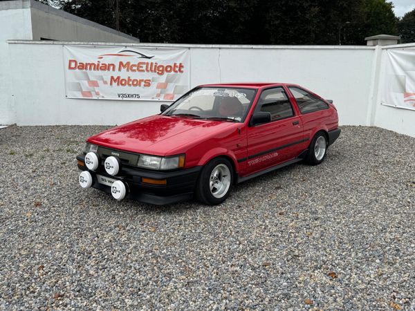 Toyota Corolla Hatchback, Petrol, 1983, Red