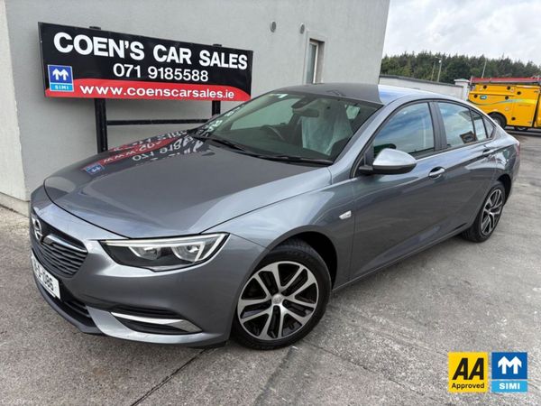 Opel Insignia Hatchback, Diesel, 2018, Grey