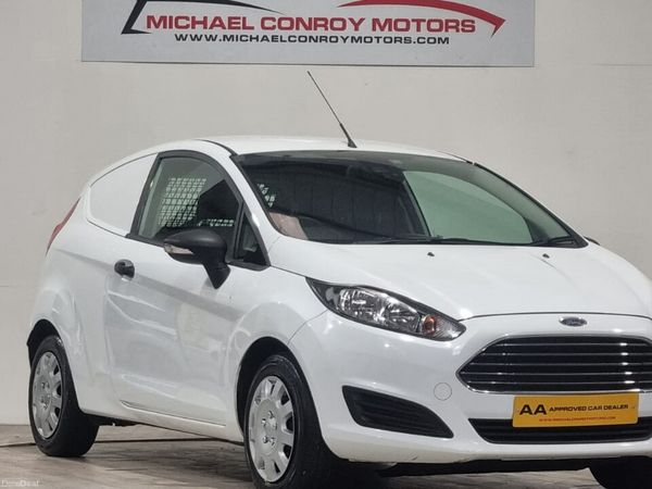 Ford Fiesta MPV, Diesel, 2015, White