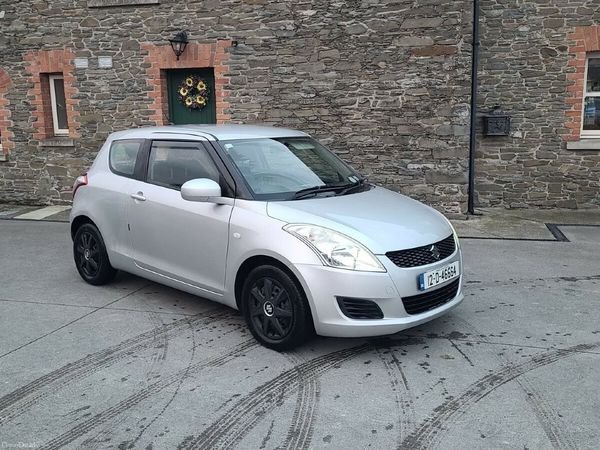 Suzuki Swift Hatchback, Petrol, 2012, Silver