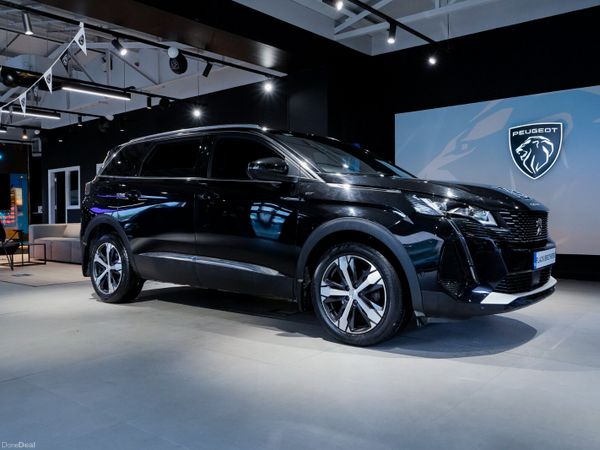 Peugeot 5008 MPV, Diesel, 2023, Black