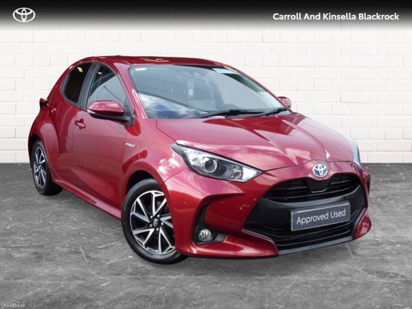 Toyota Yaris Hatchback, Petrol Hybrid, 2021, Red
