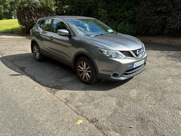 Nissan Qashqai Hatchback, Diesel, 2015, Grey