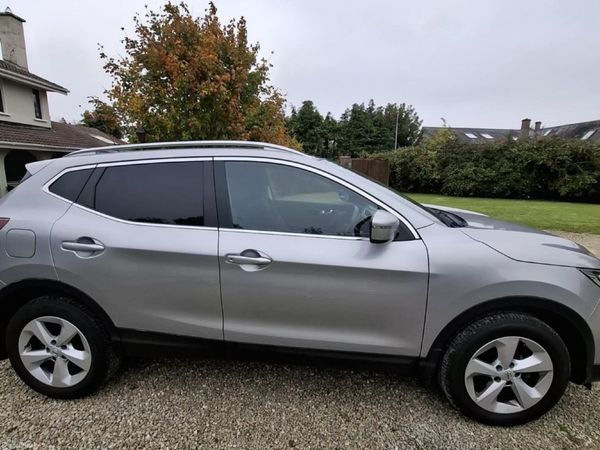 Nissan Qashqai MPV, Petrol, 2020, Grey