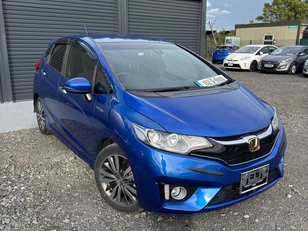 Honda Fit Hatchback, Petrol Hybrid, 2015, Blue