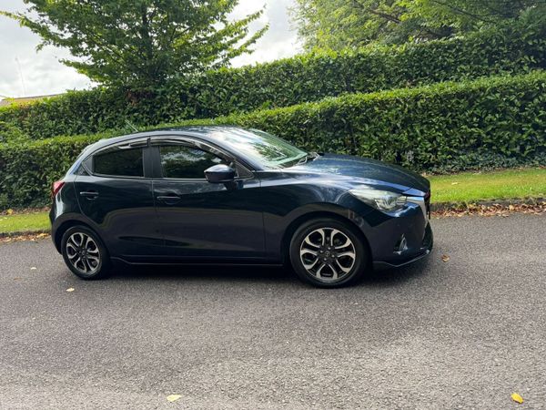 Mazda Demio MPV, Diesel, 2015, Navy