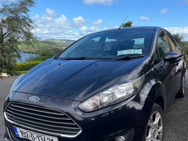 Ford Fiesta Hatchback, Petrol, 2013, Black