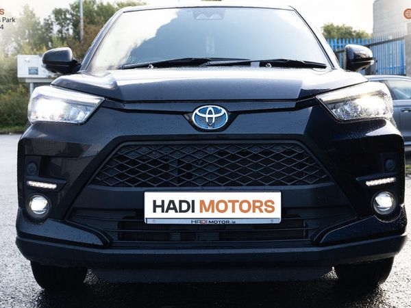 Toyota Raize SUV, Petrol Hybrid, 2022, Black