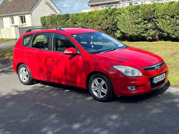 Hyundai i30 Estate, Diesel, 2009, Red