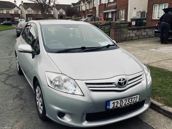 Toyota Auris Hatchback, Diesel, 2012, Blue