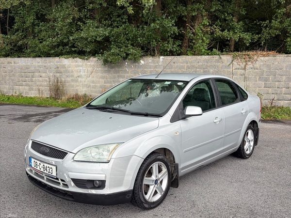 Ford Focus Saloon, Petrol, 2008, Silver