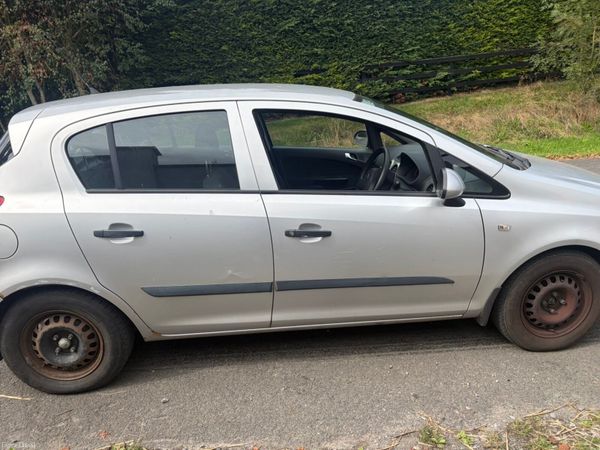 Opel Corsa Hatchback, Petrol, 2008, Silver