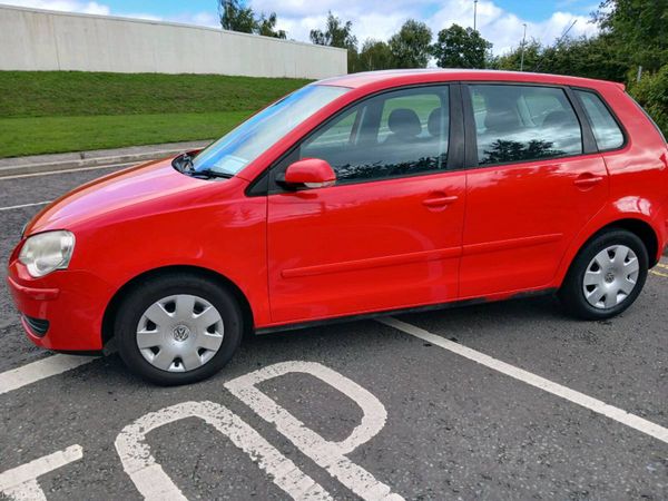 Volkswagen Polo Hatchback, Petrol, 2007, Red