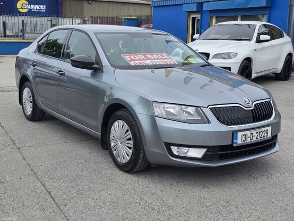 Skoda Octavia Saloon, Diesel, 2013, Grey