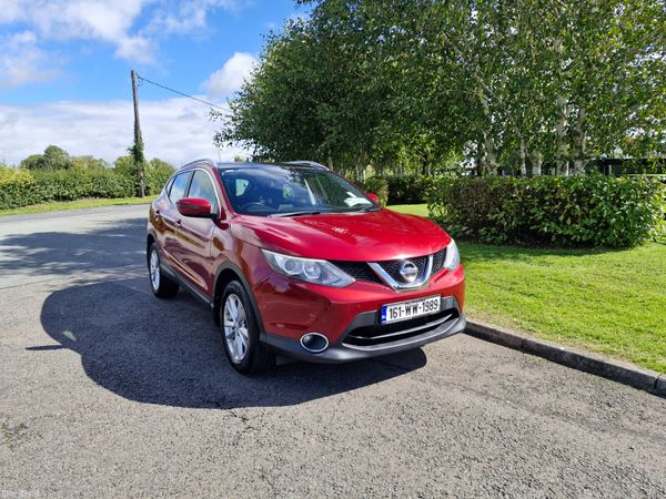 Nissan Qashqai Hatchback, Petrol, 2016, Red