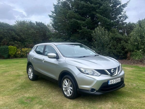 Nissan Qashqai Hatchback, Diesel, 2014, Silver