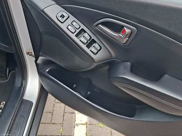 Hyundai ix35 SUV, Diesel, 2015, Silver