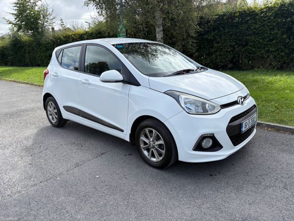 Hyundai i10 Hatchback, Petrol, 2016, White