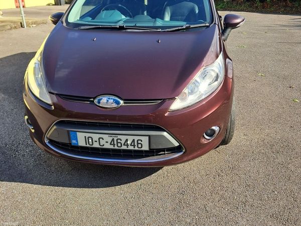 Ford Fiesta Hatchback, Petrol, 2010, Red