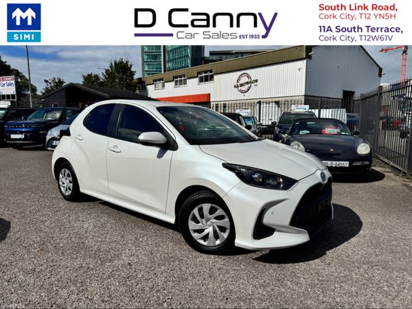 Toyota Yaris Hatchback, Petrol, 2020, White