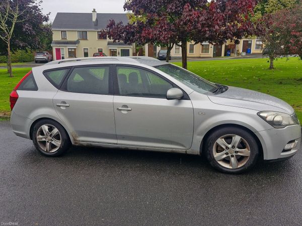 Kia Ceed Estate, Diesel, 2011, Silver