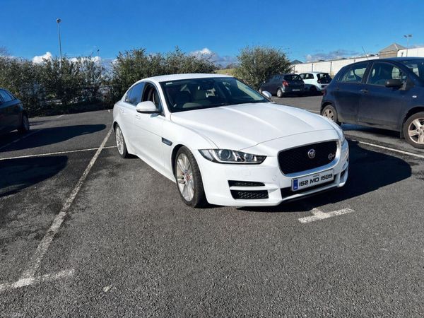 Jaguar XE Saloon, Diesel, 2015, Blue