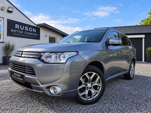 Mitsubishi Outlander SUV, Petrol Plug-in Hybrid, 2015, Grey