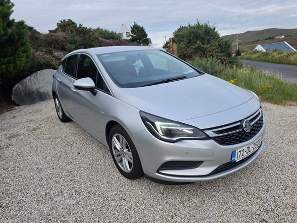 Vauxhall Astra Hatchback, Diesel, 2017, Silver