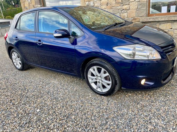 Toyota Auris Hatchback, Petrol, 2012, Blue