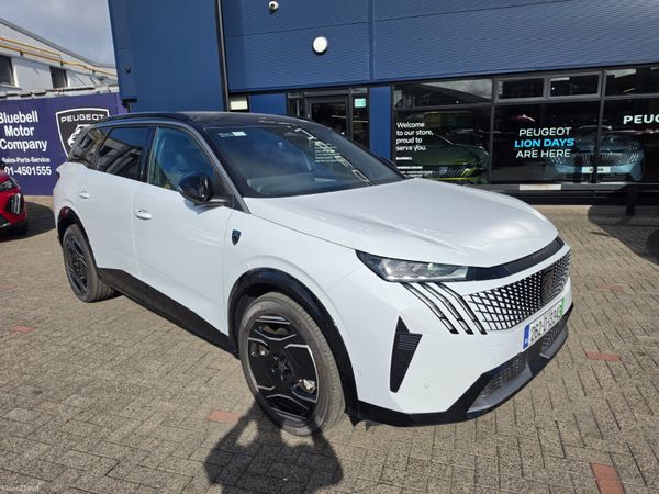 Peugeot 5008 MPV, Electric, 2026, White