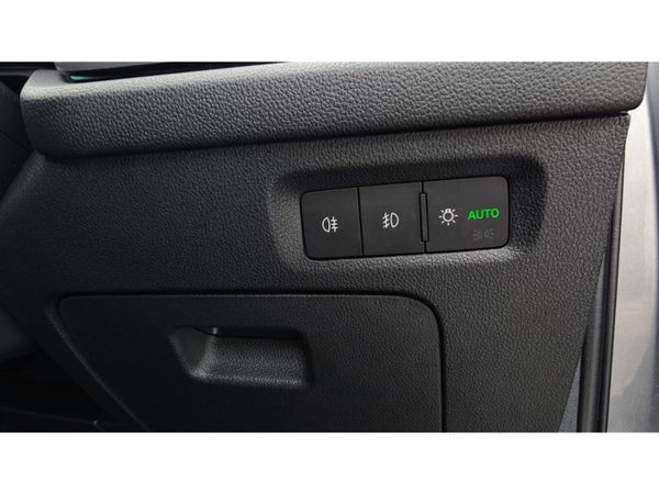 Skoda Octavia Saloon, Diesel, 2023, Grey