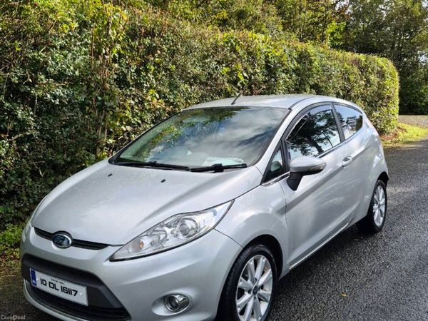 Ford Fiesta Hatchback, Petrol, 2010, Silver