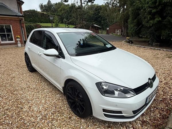 Volkswagen Golf Hatchback, Diesel, 2015, White
