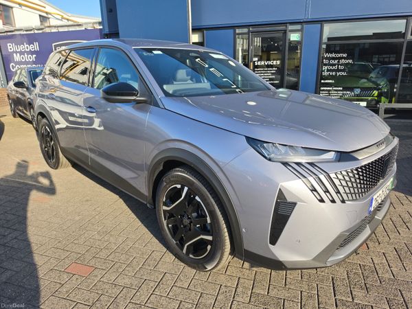 Peugeot 5008 MPV, Electric, 2026, Grey