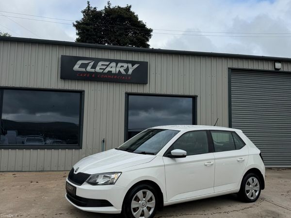 Skoda Fabia Hatchback, Petrol, 2018, White